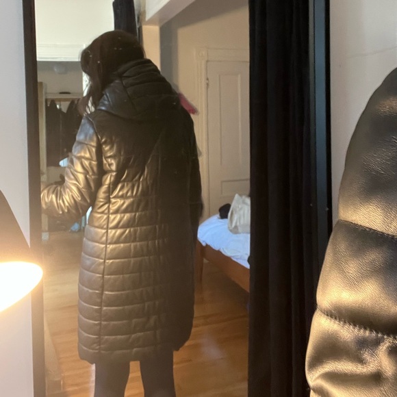 M0851 leather puffy coat - like new - Picture 2 of 6